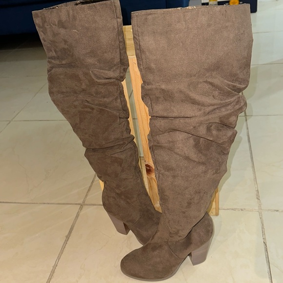 Carlos by Carlos Santana Shoes - Carlos by Carlos Santana Over the Knee high Boots Sz. 7.5